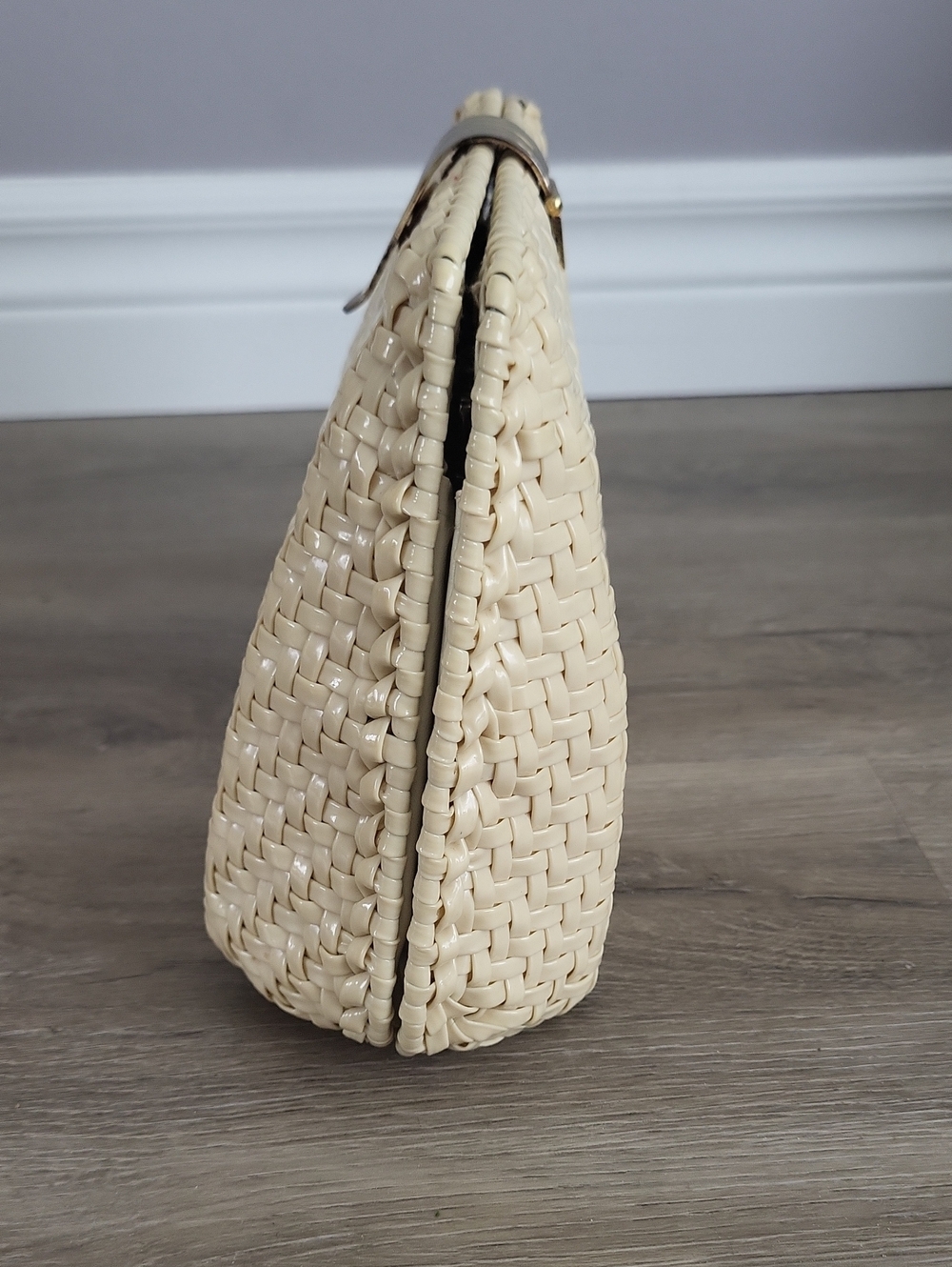 Vintage 90s Does 1950s Woven Cream Clamshell Clutch Bag - Picture 5 of 15